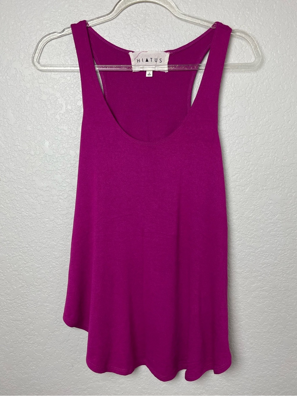 Hiatus Magenta Scoop Neck Racerback Tank Size M